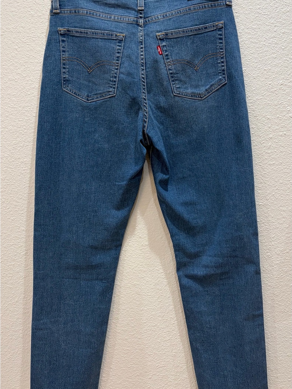 Levi's 724 High Rise Straight Blue Jeans - Picture 5 of 8